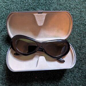 Vintage Audrey Hepburn-Style Black Sunglasses